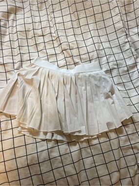 Aritzia TNA Tennis Skirt